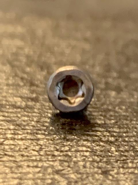 4-40 x 1/4" x 100pcs. Low Head Socket SS T8 6 Lobe Made in USA