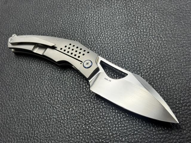 Tashi Bharucha Custom Machine New from Blade